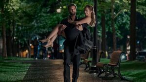 ‘the-love-hypothesis’-trailer:-lili-reinhart-and-tom-bateman-embark-on-fake-dating-scheme-in-stem-romance