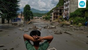 nepal-flash-floods-trigger-alert-across-border-districts-of-uttar-pradesh,-bihar