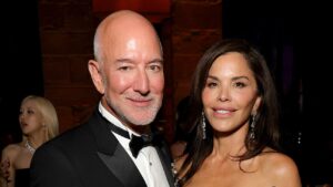 anna-wintour-wanted-the-bezos-back.-but-she-might-settle-for-the-clooneys
