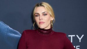 busy-philipps-reveals-she-had-a-rare-brain-tumor-removed,-underwent-two-surgeries:-“i’m-grateful-that-i’m-alive”