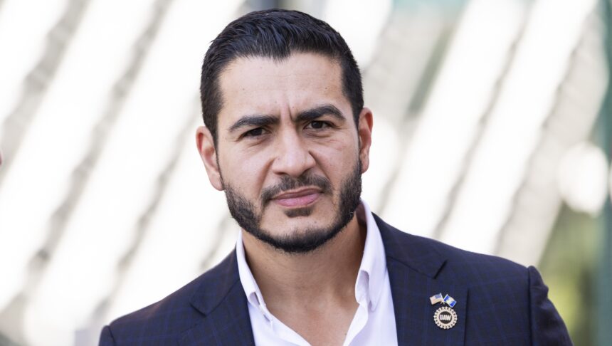 abdul-el-sayed’s-dolly-parton-tribute:-why-is-he-facing-backlash-for-his-message?