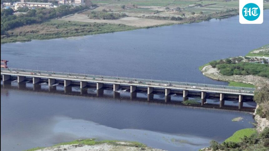 a-missing-flush:-yamuna-fails-to-hit-warning-level-this-monsoon