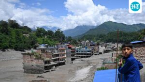 nepal-floods:-tn-ministers-meet-in-delhi-to-oversee-rescue-ops-of-those-missing-from-state