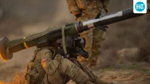 javelin-missile-explained:-how-anti-tank-system-india-is-buying-uses-‘fire-and-forget’-tech-to-destroy-armoured-targets