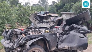 4-youngsters-killed,-teen-injured-as-speeding-thar-loses-control,-flips-over-on-ganga-expressway