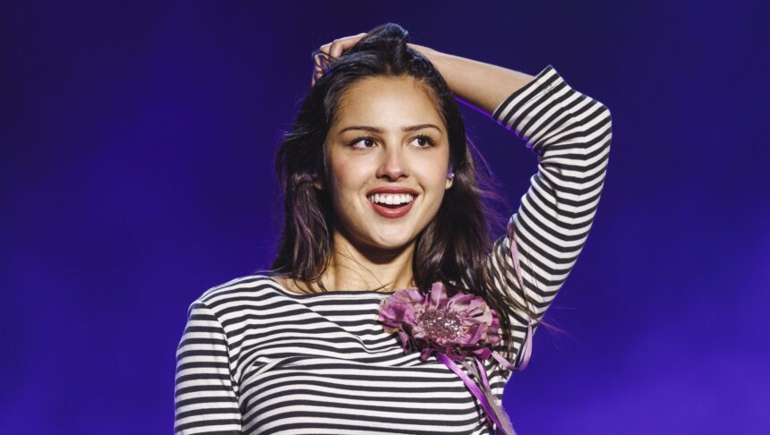 olivia-rodrigo’s-parents:-everything-to-know-about-her-supportive-mom-&-dad