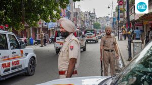 no-advisory-for-cops-to-avoid-uniforms-outside-of-stations,-says-punjab-police