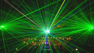how-3d-laser-engraving-puts-an-image-inside-solid-glass