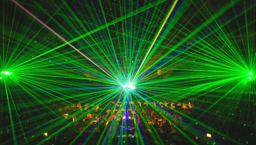 how-3d-laser-engraving-puts-an-image-inside-solid-glass