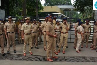 hours-before-planned-hunger-strike,-iit-b-student’s-parents-‘forcibly’-taken-away-from-mumbai