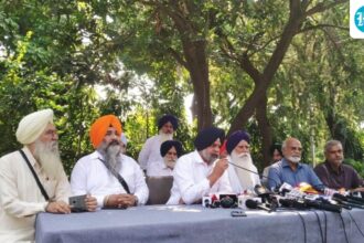 ex-ed-official-niranjan-singh-joins-akali-dal-waris-punjab-de-ahead-of-punjab-polls