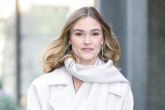who-is-julia-stiles’-husband?-all-about-preston-j.-cook-&-the-‘dwts’-star’s-three-kids