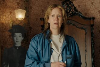 ‘monster:-the-lizzie-borden-story’-finale-director-explains-that-imagined-ending-and-why-sarah-paulson-made-him-cry