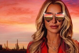 kim-kardashian-debuts-new-reality-show-‘team-moms:-baseball’:-where-to-watch-online