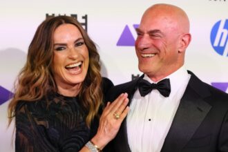is-chris-meloni-back-on-‘law-&-order:-svu’?-what-we-know-about-his-return