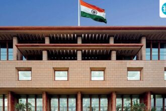distribute-samosas,-tea-to-dhcba-employees:-delhi-hc-to-lawyers-on-waiving-fines