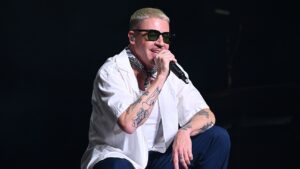 macklemore-announces-free-palestine-tour-after-ed-sheeran-fallout:-“being-apolitical-during-a-genocide-doesn’t-work-anymore”