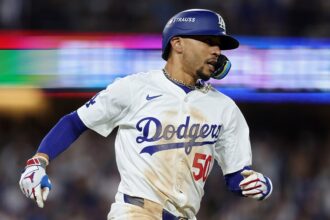 dodgers-star-mookie-betts-signs-with-3-arts-sports