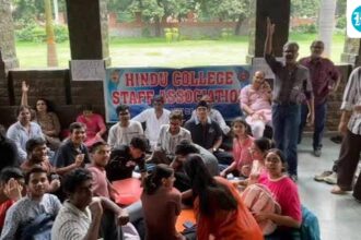 hindu-college-staff-body-protest-intensifies-after-show-cause-notices-to-3-professors