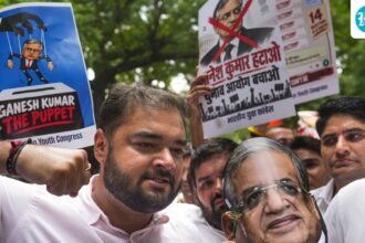 jantar-mantar,-kolkata,-chandigarh-streets:-congress-launch-nationwide-protest-against-eci