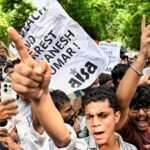 jantar-mantar-news-live:-several-protesters-detained-in-delhi-amid-row-over-ec-‘dissent’,-mahua-moitra-joins-agitation