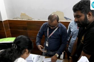 amid-row-over-declaration-by-voters,-ec-officials-say-2.37-crore-new-electors-added-in-18-28-age-group