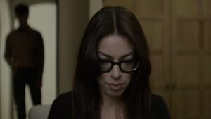 ‘kill-me-now’-review:-a-tired-hollywood-suspense-satire-riddled-with-borscht-belt-humor