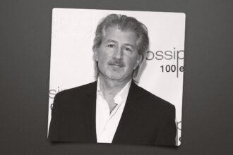mark-piznarski,-director-of-milestone-‘gossip-girl’-episodes,-dies-at-71