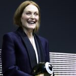 julianne-moore-accepts-zurich’s-golden-icon-award-— in-german