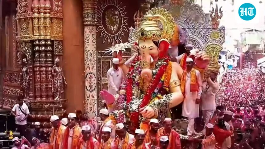 lalbaugcha-raja-immersion:-mumbai-bids-farewell-as-iconic-ganesh-idol-leaves-for-visarjan