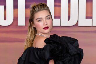 who-is-florence-pugh’s-boyfriend?-all-about-finn-cole-&-their-private-romance