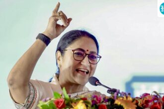 delhi-cm-rekha-gupta-hits-out-at-opposition-over-sir-row,-defends-election-commission