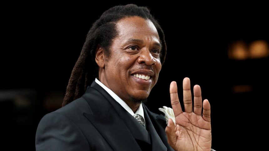 jay-z-rape-accuser-exonerates-rapper,-apologizes-to-beyonce