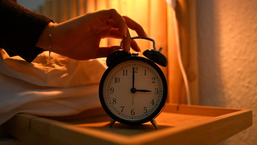 when-does-daylight-saving-time-end-in-2026?-when-clocks-fall-back