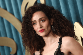 why-emmy-rossum-says-‘shameless’-nude-scenes-affected-her-dating-life:-“all-these-preconceived-notions”