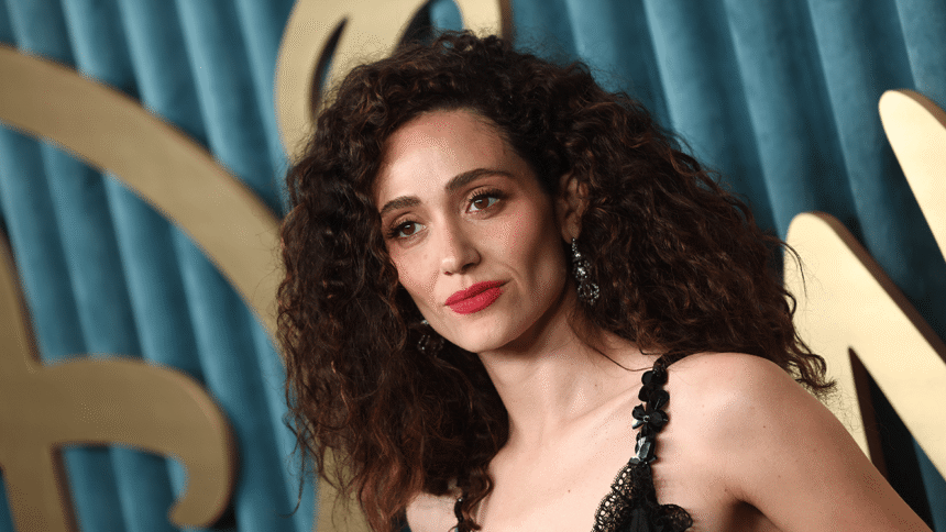 why-emmy-rossum-says-‘shameless’-nude-scenes-affected-her-dating-life:-“all-these-preconceived-notions”