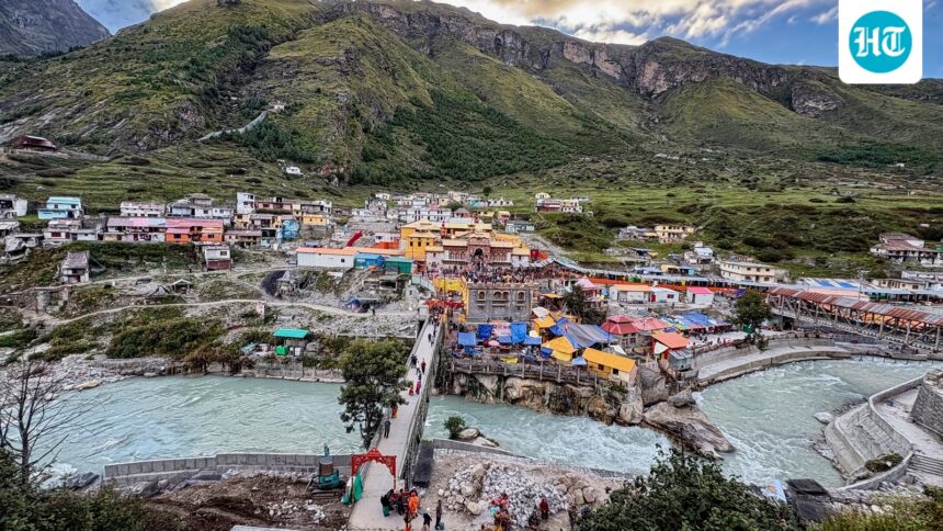char-dham-yatra-suspended-for-second-day-amid-heavy-rain-in-uttarakhand