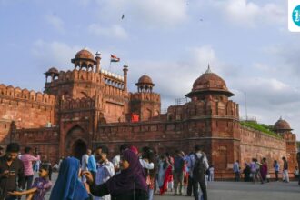 light-to-moderate-rainfall-likely-in-delhi;-aqi-remains-in-‘satisfactory’-category