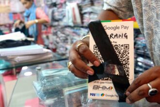 no-interim-stay-on-centre’s-decision-to-impose-mdr-on-upi-payments:-supreme-court