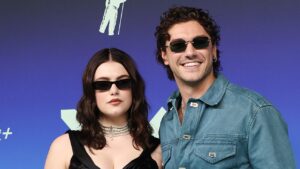 ‘off-campus’-stars-ella-bright-and-belmont-cameli-present-at-2026-mtv-vmas