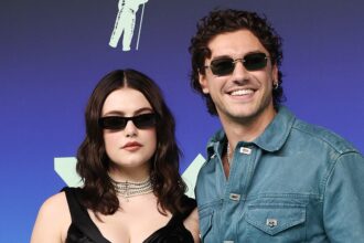‘off-campus’-stars-ella-bright-and-belmont-cameli-present-at-2026-mtv-vmas