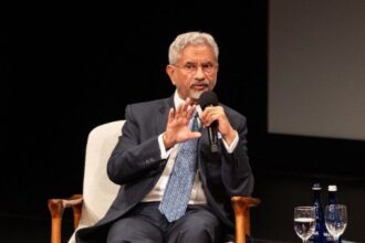 ‘everybody’s-dealing-with-everybody’:-jaishankar-says-world-is-headed-for-multipolarity-amid-churn