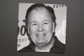 dennis-haskins,-principal-belding-on-‘saved-by-the-bell,’-dies-at-75