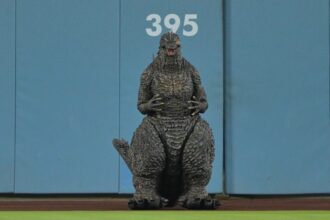 ‘godzilla-minus-zero’:-dodgers-giveaway-draws-lines-for-final-home-game