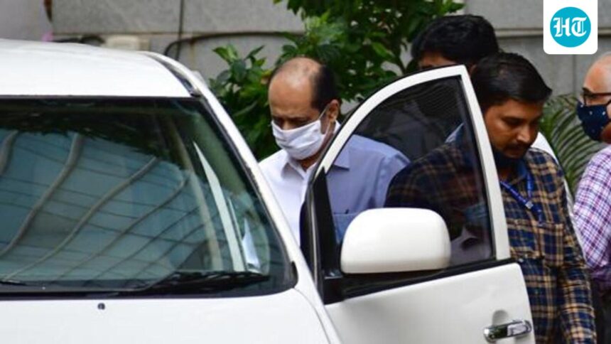 sachin-waze-gets-bail-in-antilia-bomb-scare,-mansukh-hiran-murder-conspiracy