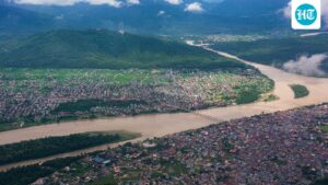 amid-massive-floods,-bihar’s-gandak-river-swells-after-nepal-rain-fury