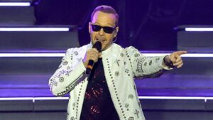 donnie-wahlberg-says-nkotb’s-final-las-vegas-shows-will-be-“super-emotional,”-teases-new-elements-and-shares-what’s-next