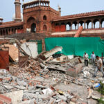 mcd-demolishes-structures-around-jama-masjid-as-part-of-encroachment-removal-drive
