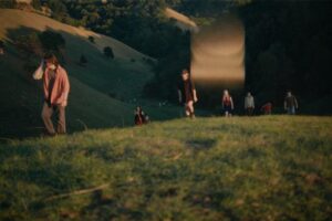 in-‘until-the-day-ends,’-two-serbs-on-opposite-sides-of-a-deeply-divided-society-fall-for-each-other-(exclusive-venice-trailer)