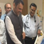 anna-hazare’s-condition-‘stable’-after-viral-infection;-fadnavis-visits-activist,-wishes-speedy-recovery